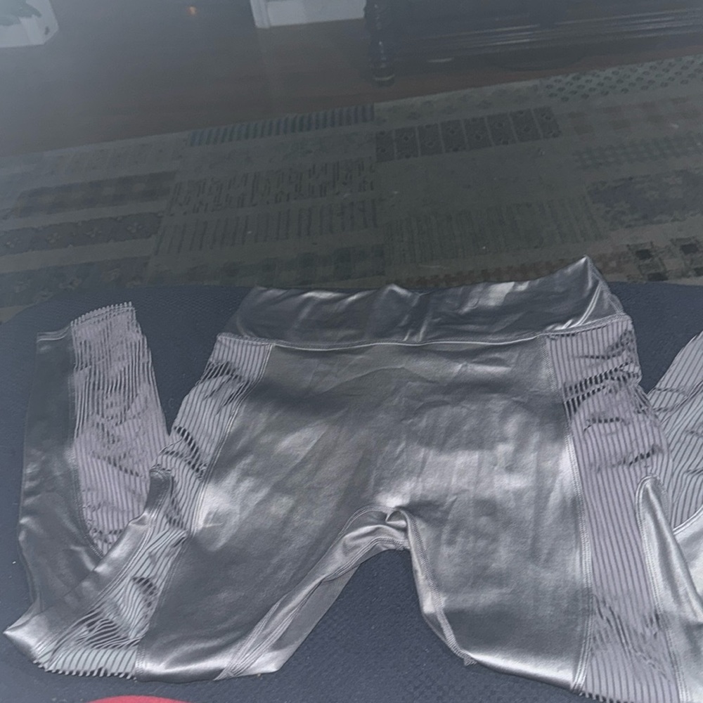 Grey Shine leggings with rib sections